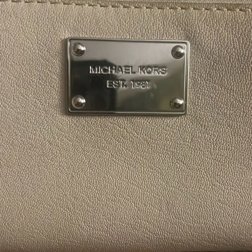 Michael Kors ✨michael michael